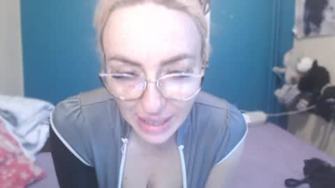 Snapshot of nadinnnea chatting on 30, 4, 2026 nadinnnea online show from 30, 4, 2026