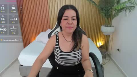 N A H I A online show from 3, 2, 2025