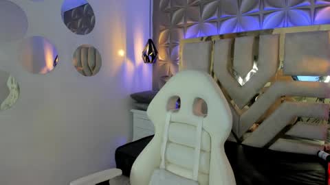 Snapshot of nahia_low chatting on 19, 12, 2024  Valeria  online show from 19, 12, 2024