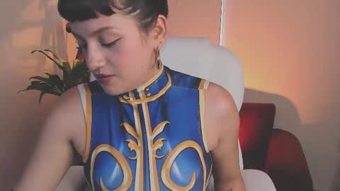 Nahia INDEPENDENT MODEL P online show from 12, 9, 2025