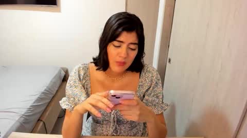 independent model online show from 25, 3, 2026