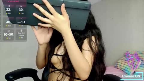 Snapshot of nahomi_blaze56eup chatting on 17, 11, 2025 valeria online show from 17, 11, 2025