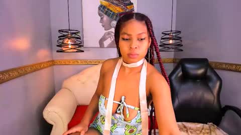 Nahomy online show from 28, 10, 2025