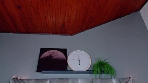  VICTORIA  online show from 10, 1, 2026