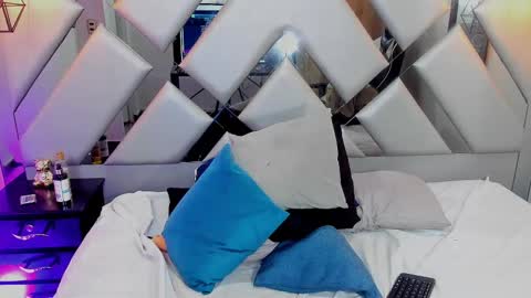 Nahomi  online show from 1, 3, 2025