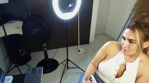 NahomiRoss online show from 27, 2, 2026