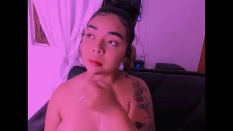 nahomy_hancook online show from 23, 11, 2025