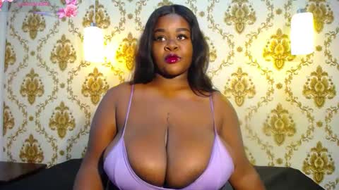 Snapshot of nahybig_boobs chatting on 2, 10, 2025 Karatbby online show from 2, 10, 2025
