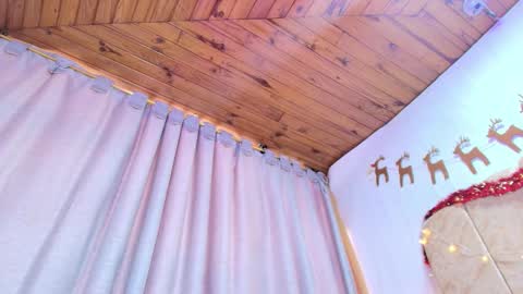 Naia x online show from 17, 12, 2025