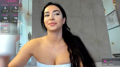 Snapshot of naila18 chatting on 14, 9, 2025 Naila online show from 14, 9, 2025