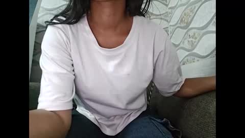 Snapshot of naina00123 chatting on 25, 10, 2025 Naina online show from 25, 10, 2025