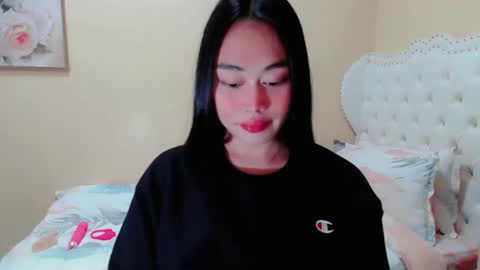 Snapshot of nairobi_fuckdoll chatting on 8, 12, 2024 Kate online show from 8, 12, 2024