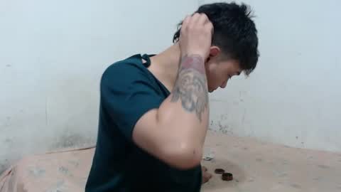 naisha and axel2 online show from 11, 10, 2025