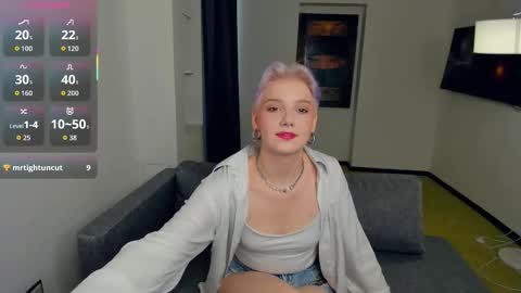 Snapshot of nakishacroshaw chatting on 14, 9, 2025 Kate online show from 14, 9, 2025