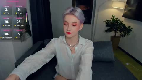 Snapshot of nakishacroshaw chatting on 2, 10, 2025 Kate online show from 2, 10, 2025