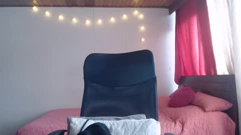 Snapshot of nala_foster chatting on 18, 12, 2024 Nala online show from 18, 12, 2024