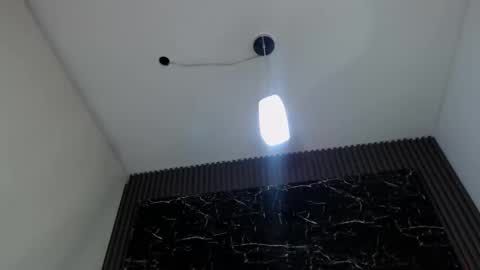 NALAROY online show from 6, 2, 2025