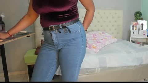 nami_sam online show from 2, 11, 2025