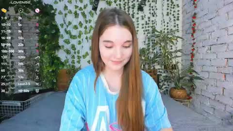 Snapshot of nancycaseys chatting on 19, 2, 2025 Luna online show from 19, 2, 2025