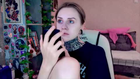 Snapshot of nanitamoore chatting on 25, 7, 2026 Monday-Friday 12-4 AM and 6-9 AM New York time online show from 25, 7, 2026