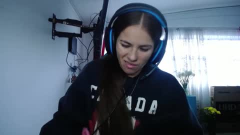 nanna yoshi online show from 5, 1, 2025