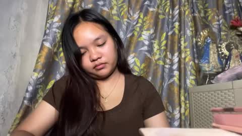 Snapshot of nannettecousey chatting on 18, 5, 2026 Sophie online show from 18, 5, 2026