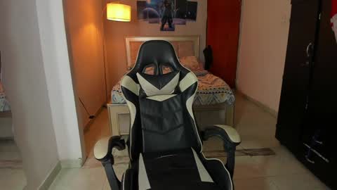 naomi_berckley online show from 29, 1, 2025