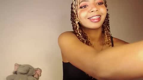 mara Jos online show from 2, 11, 2025