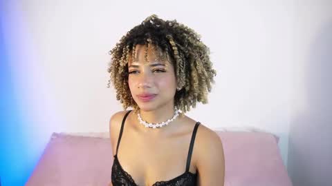 Snapshot of naomidawsonn chatting on 2, 6, 2026 naomidawson online show from 2, 6, 2026