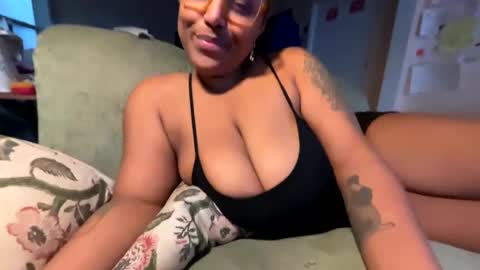 Naomigiirl6 online show from 31, 1, 2025