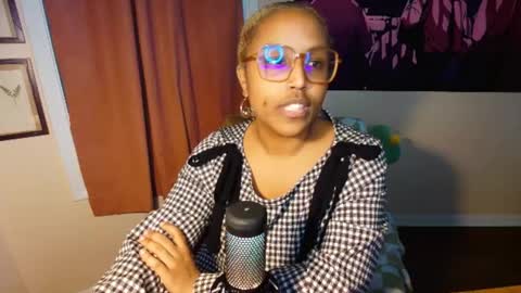Naomigiirl6 online show from 6, 2, 2025