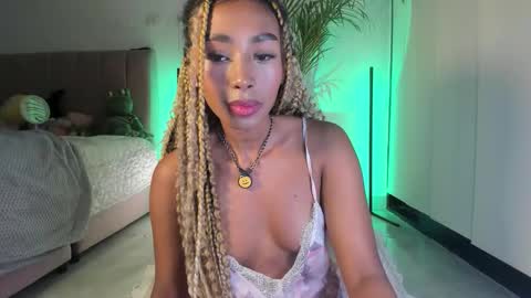 Snapshot of naomii1020 chatting on 13, 9, 2025 Naomii online show from 13, 9, 2025