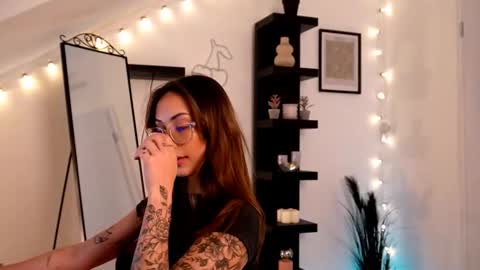 Snapshot of naomii_20 chatting on 18, 9, 2025 naomii_20 online show from 18, 9, 2025