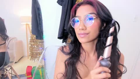 naomiiii   online show from 28, 12, 2024