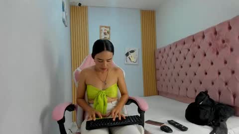 naomis_35 online show from 12, 10, 2025