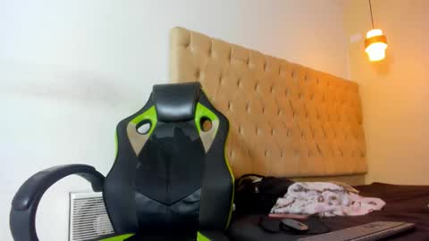 naomis_35 online show from 30, 10, 2025