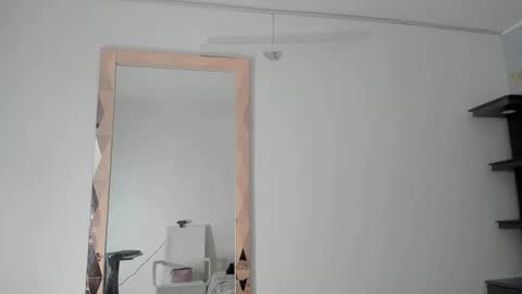Snapshot of naomisaenz01 chatting on 17, 4, 2026 naomisaenz01 online show from 17, 4, 2026