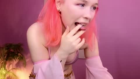 Naomi online show from 24, 6, 2026
