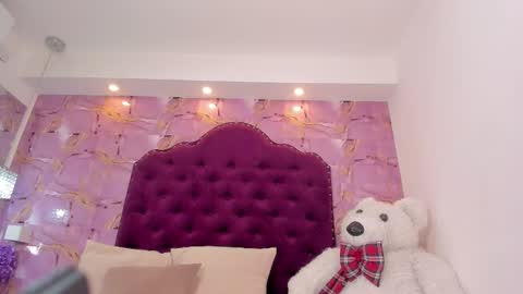 Naomy online show from 10, 11, 2025