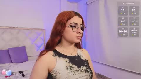 Snapshot of naomy_tay1 chatting on 22, 10, 2025 Naomy online show from 22, 10, 2025