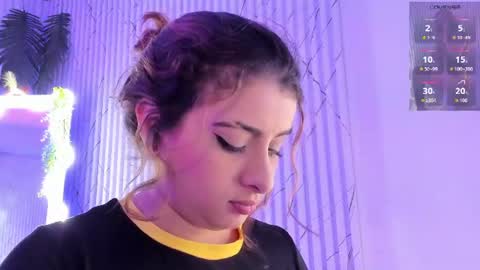 Snapshot of naomy_tay1 chatting on 18, 6, 2026 Naomy online show from 18, 6, 2026