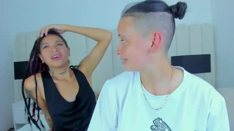 Snapshot of naomyanddany chatting on 17, 1, 2025 NaomyAndDany online show from 17, 1, 2025