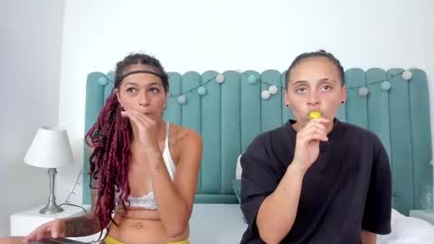 Snapshot of naomyanddany chatting on 25, 1, 2025 NaomyAndDany online show from 25, 1, 2025