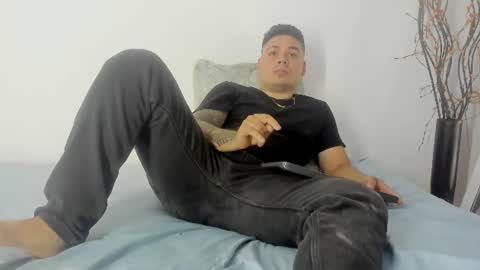 Snapshot of narciso_kh chatting on 27, 6, 2026 deibyd online show from 27, 6, 2026