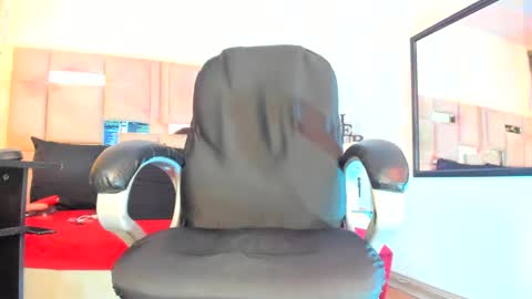 Natacha black online show from 20, 2, 2025