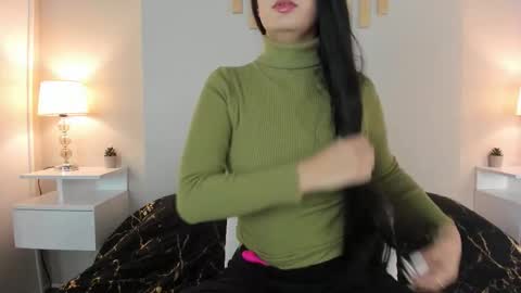 Natacha Diaz online show from 20, 11, 2025