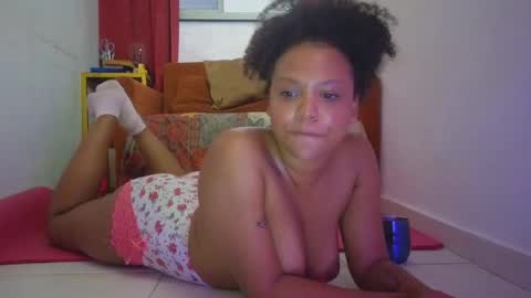 natalia_curlyx online show from 5, 5, 2026