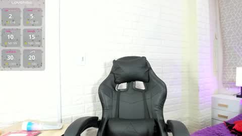 Natalia Kiss online show from 30, 10, 2025