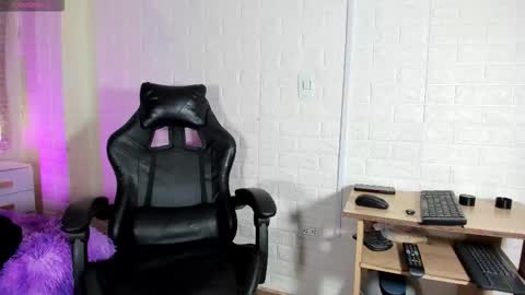 Natalia Kiss online show from 6, 2, 2026