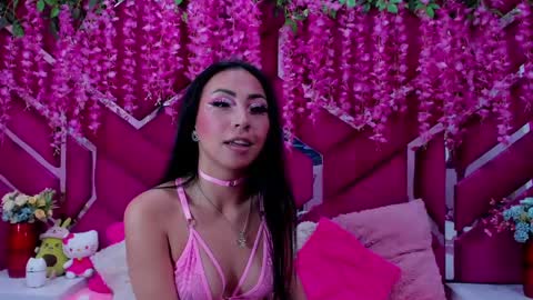 Snapshot of natalia_pinkk chatting on 6, 2, 2025 natalia pinkk online show from 6, 2, 2025